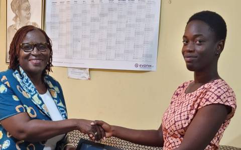 Iris Bekoe receives the Most Knowledgeable Debater award 